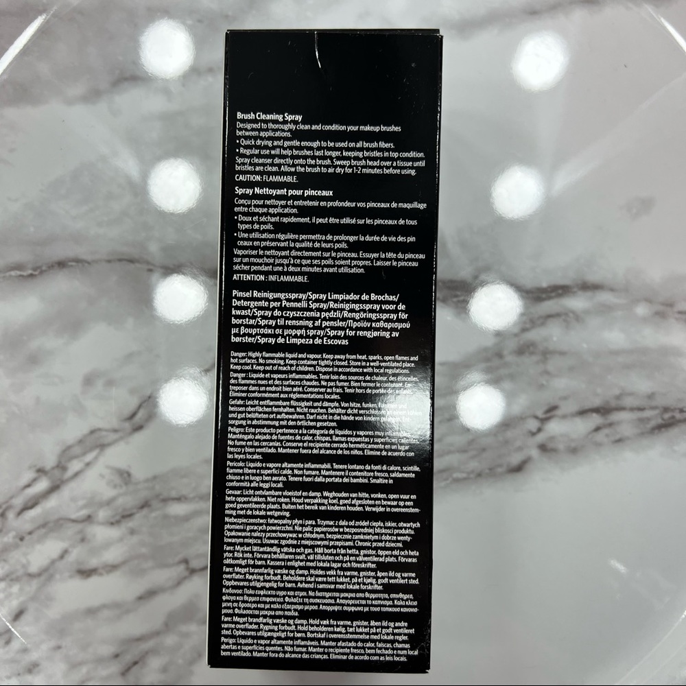 Bobbi Brown Brush Cleaning Spray - Picture 3 of 3